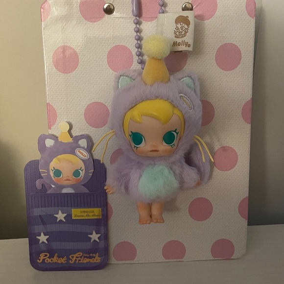 Molly Pocket Friends - Picture 1 of 1